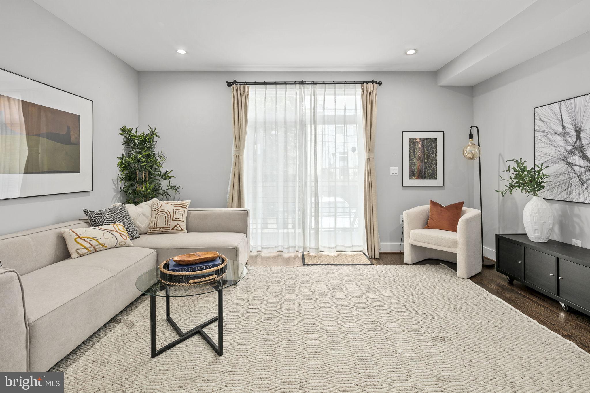 16 T Street NE Unit: 1