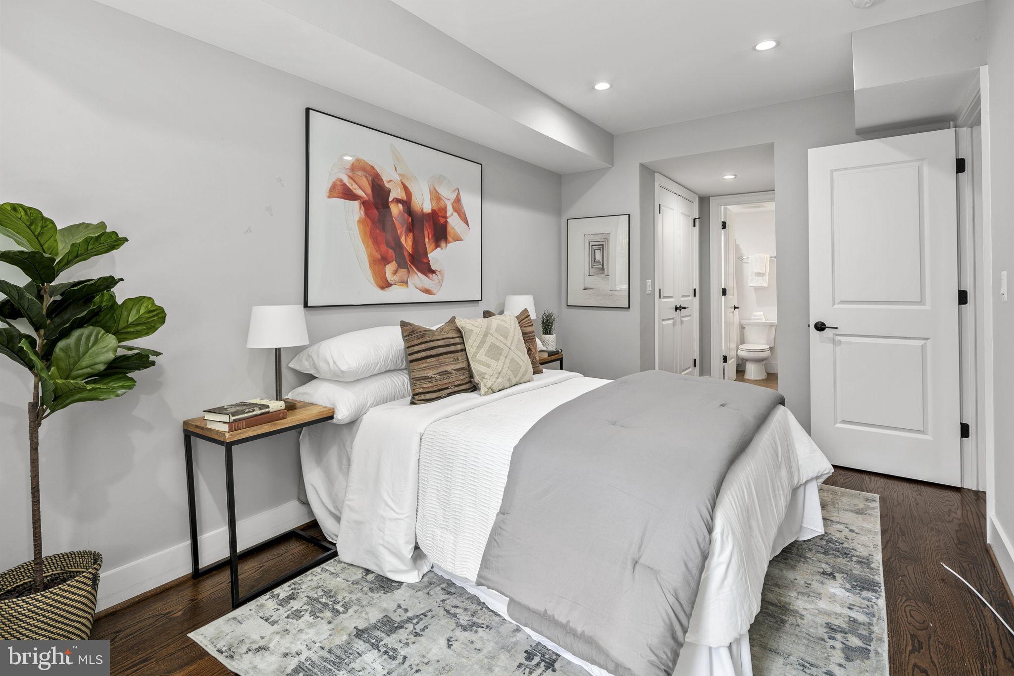 16 T Street NE Unit: 1