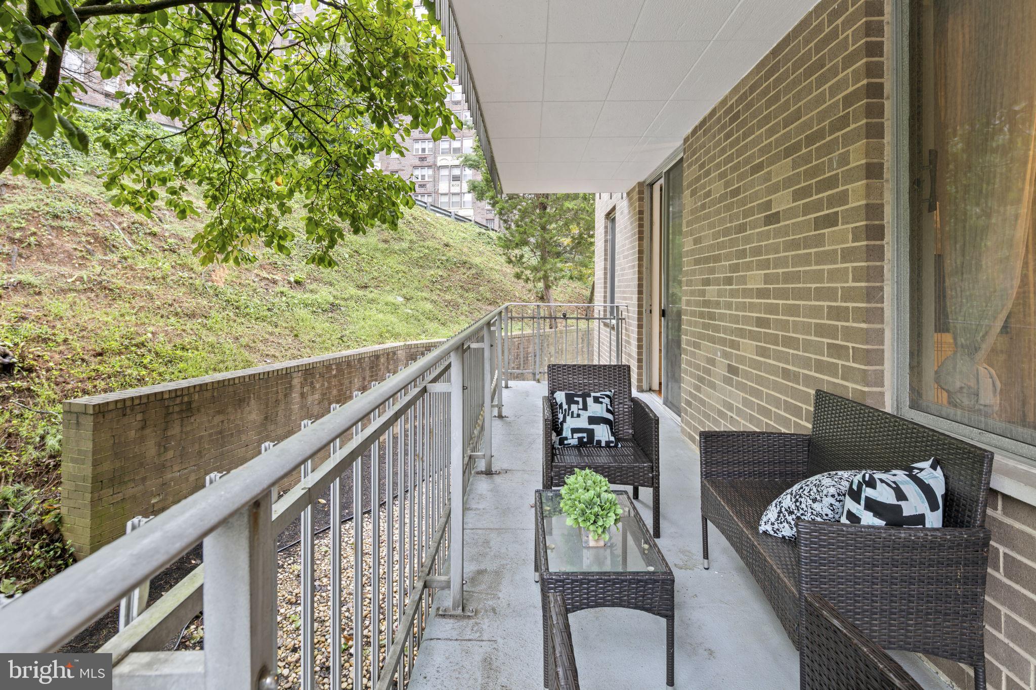 4100 Cathedral Avenue NW Unit: 716