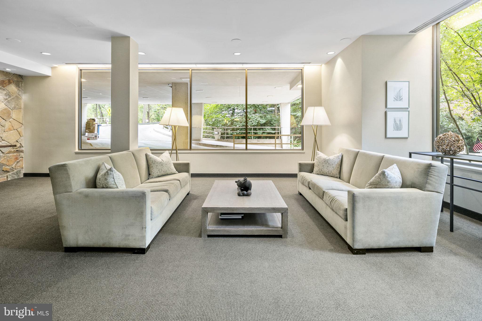 4100 Cathedral Avenue NW Unit: 716