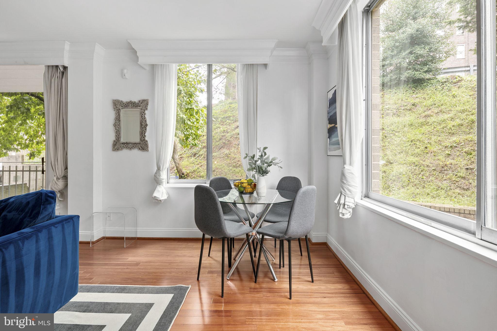 4100 Cathedral Avenue NW Unit: 716