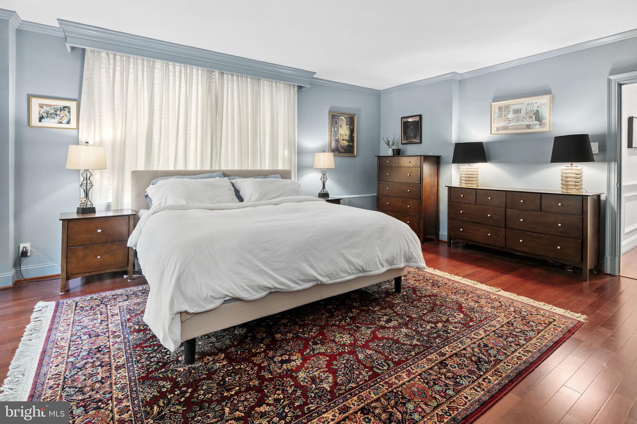 4100 Cathedral Avenue NW Unit: 716