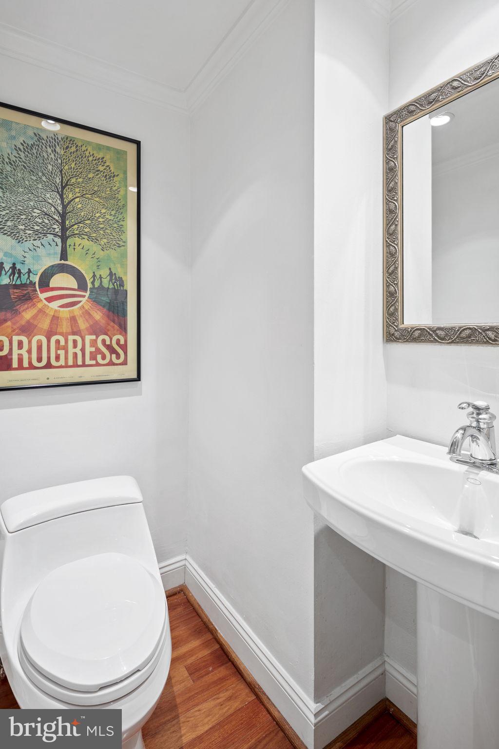 4100 Cathedral Avenue NW Unit: 716