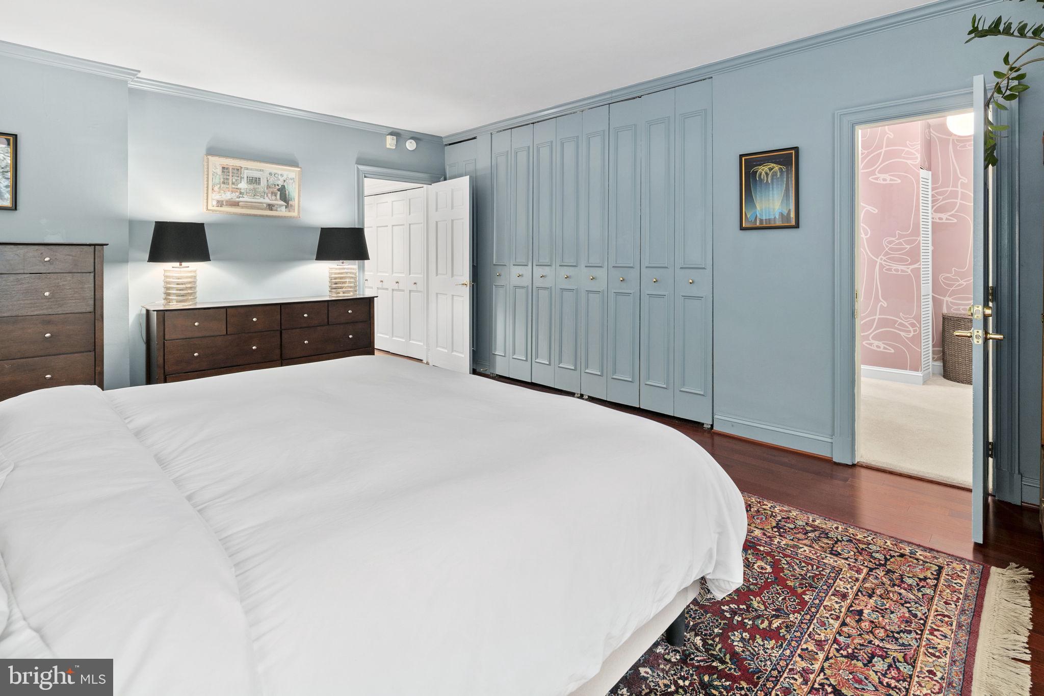 4100 Cathedral Avenue NW Unit: 716