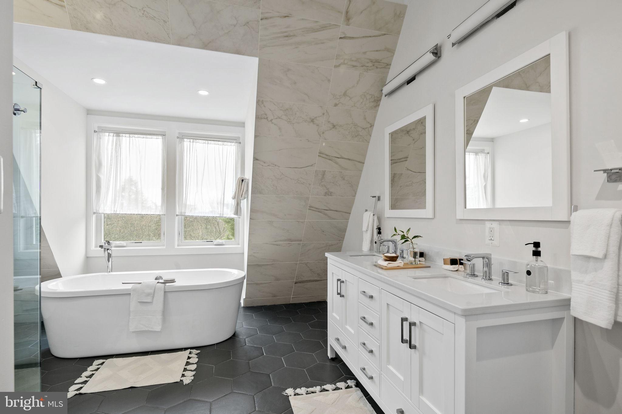 15 Grant Cir NW #3