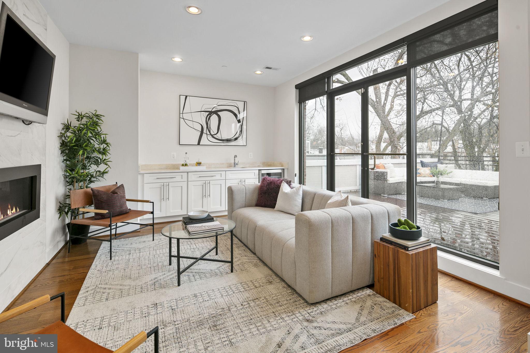 15 Grant Cir NW #3