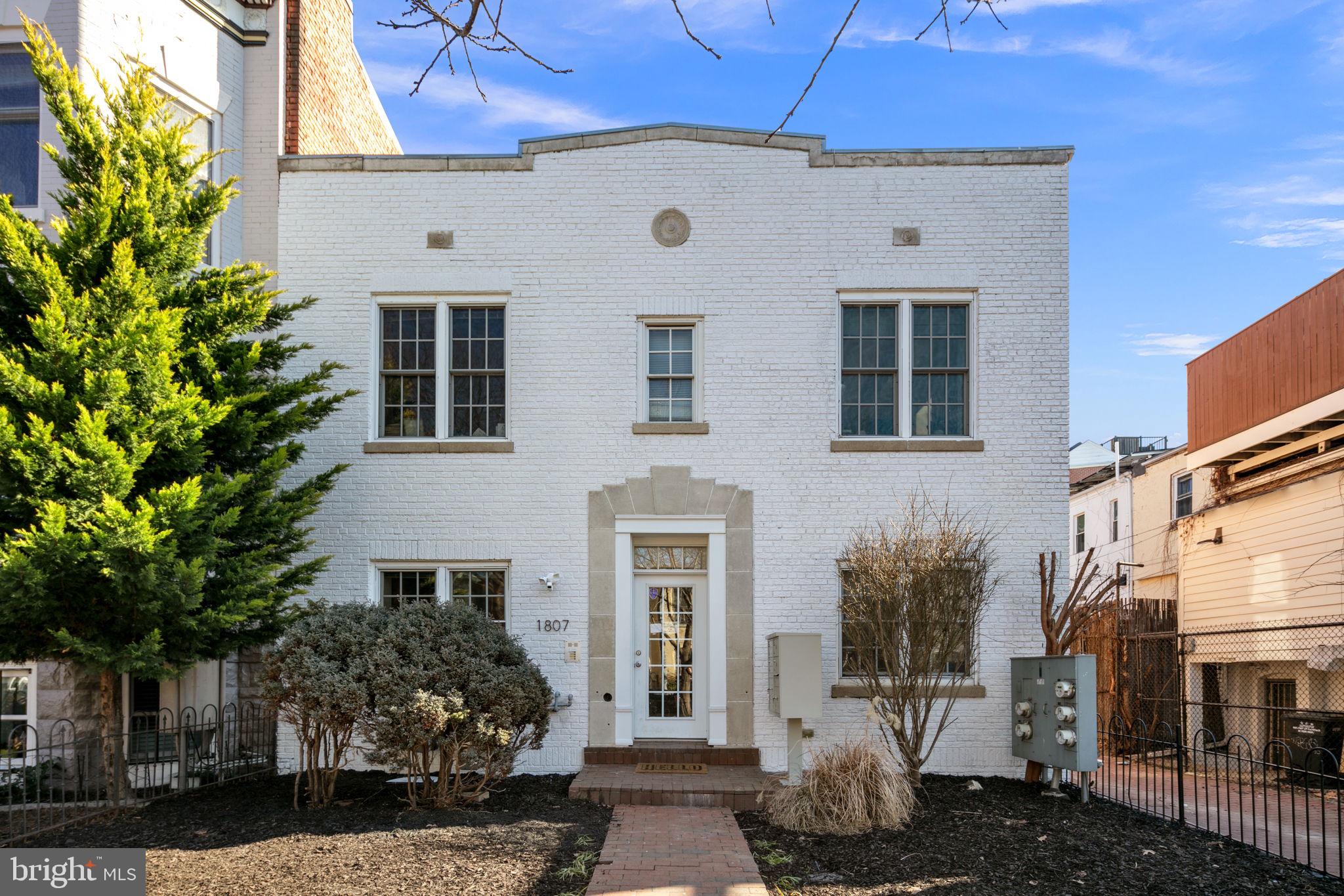 1807 8th Street NW