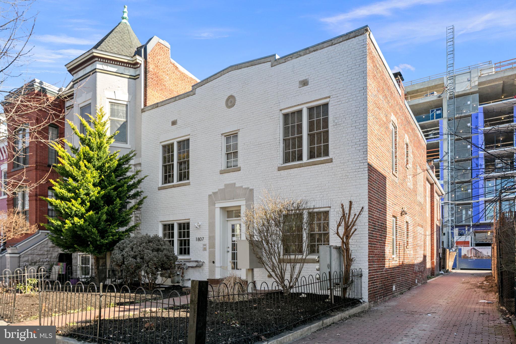 1807 8th Street NW