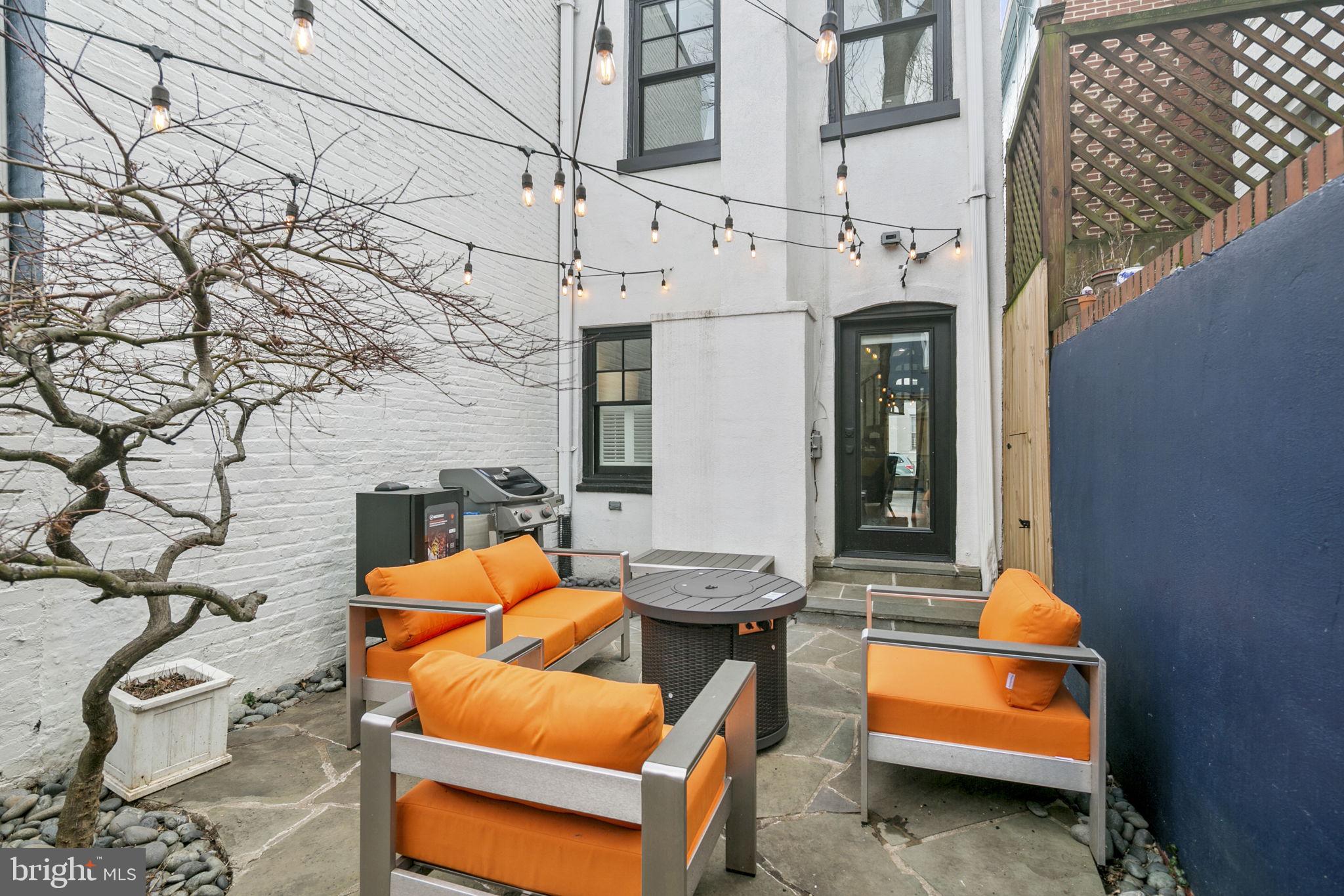 1102 C Street SE