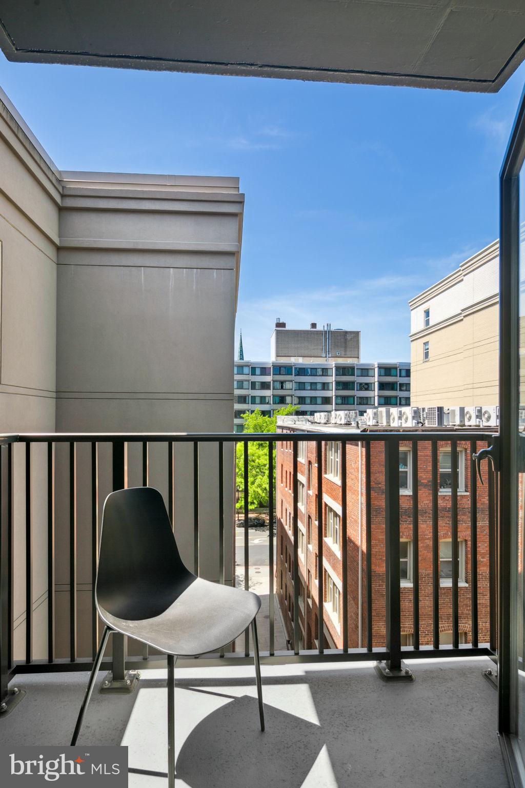 1001 L St NW #711