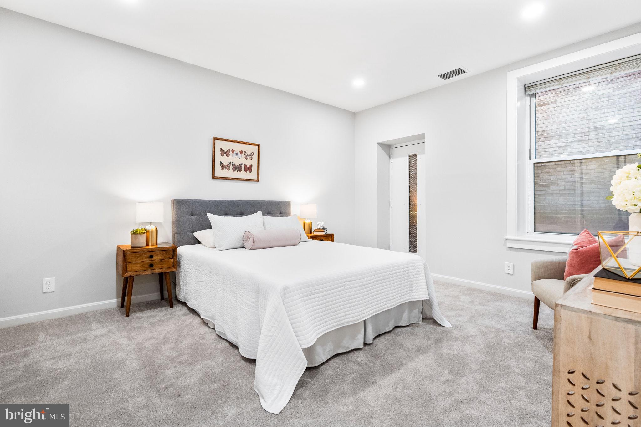 1317 Rhode Island Ave NW #203