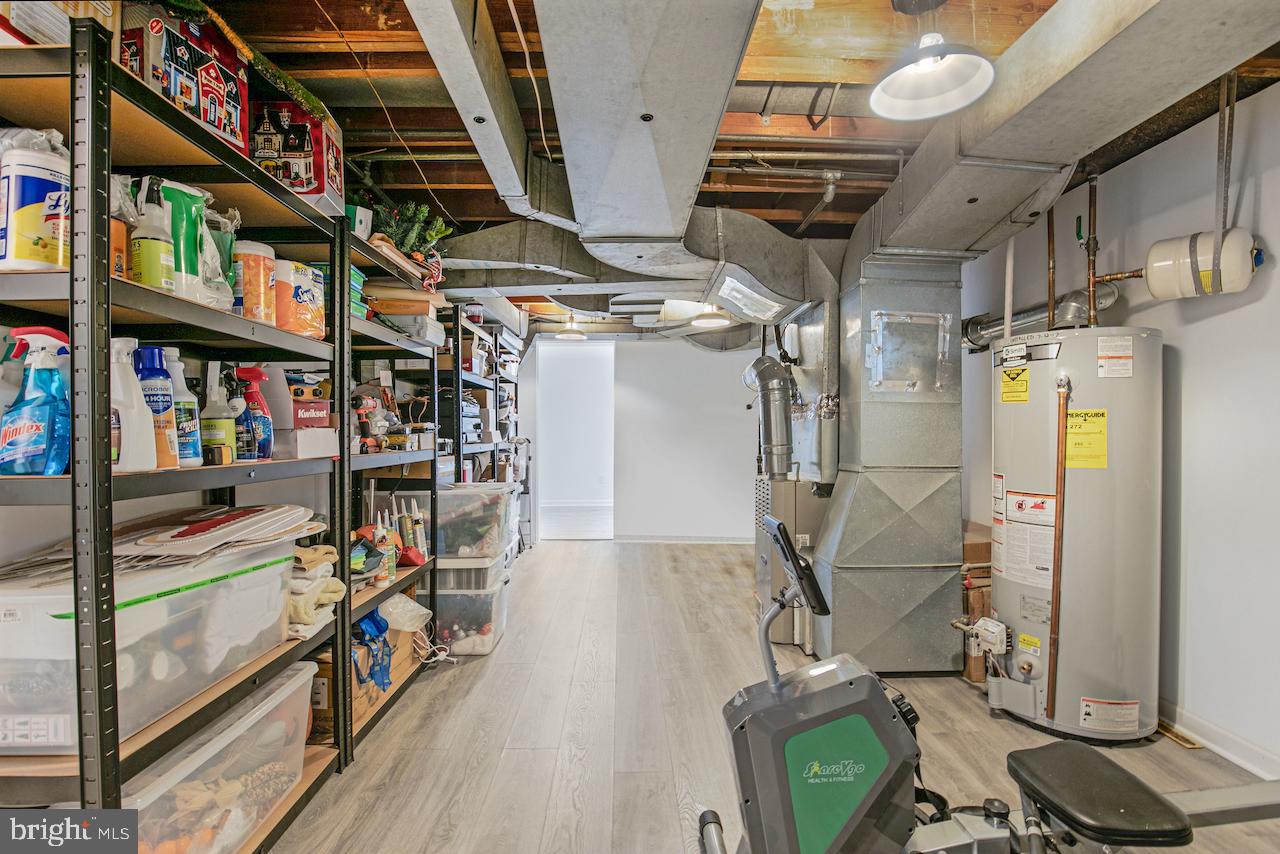 4509 Butterworth Pl NW