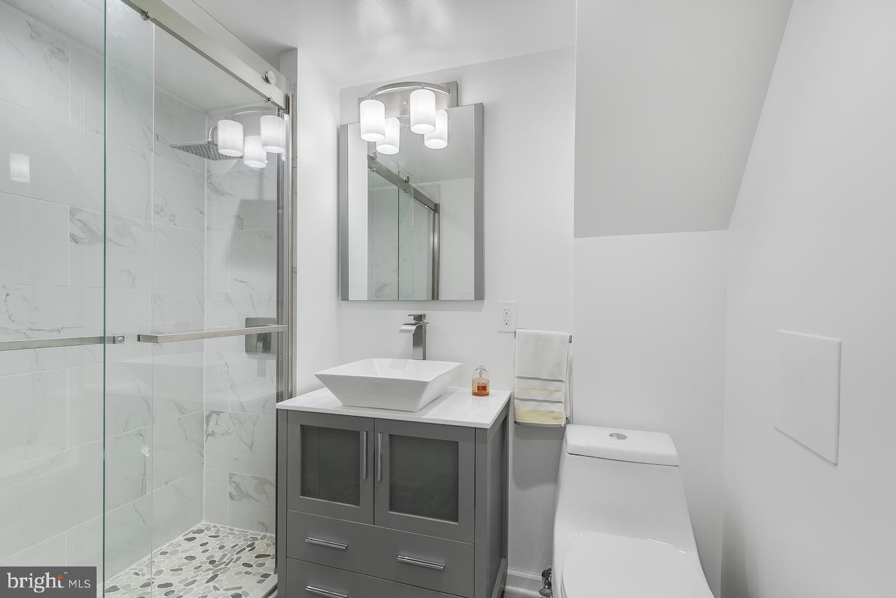 4509 Butterworth Pl NW