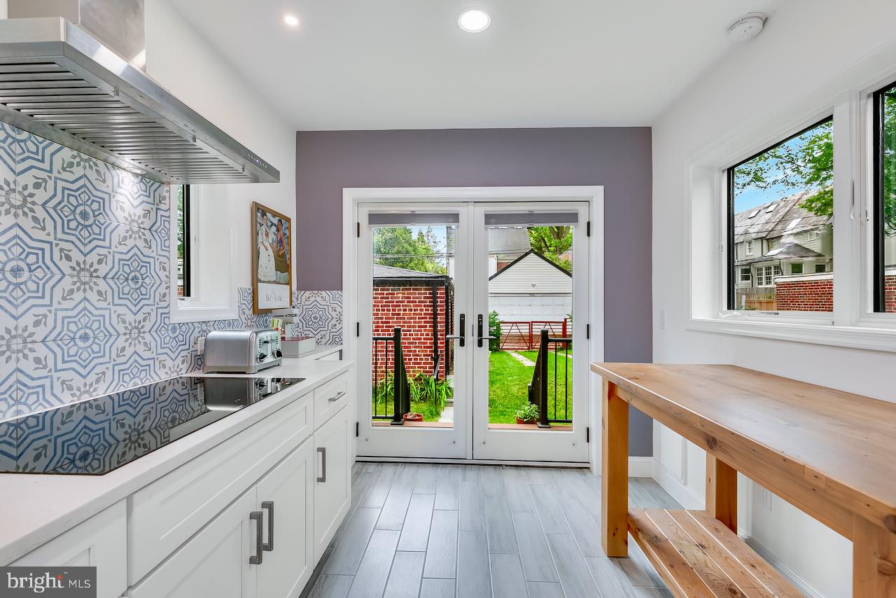 4509 Butterworth Pl NW