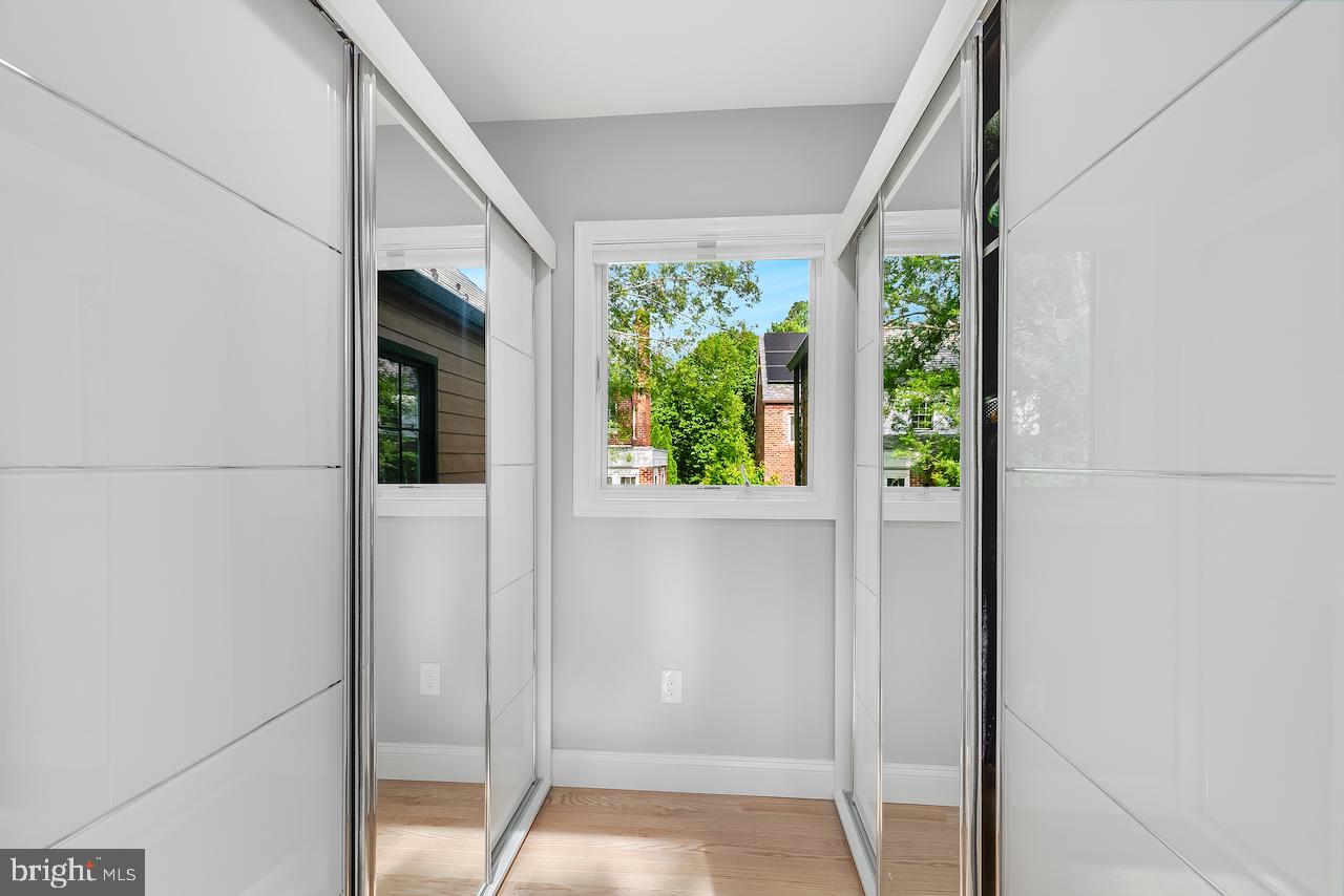 4509 Butterworth Pl NW