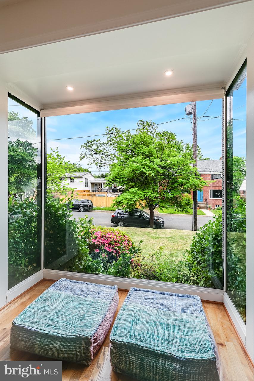 4509 Butterworth Pl NW