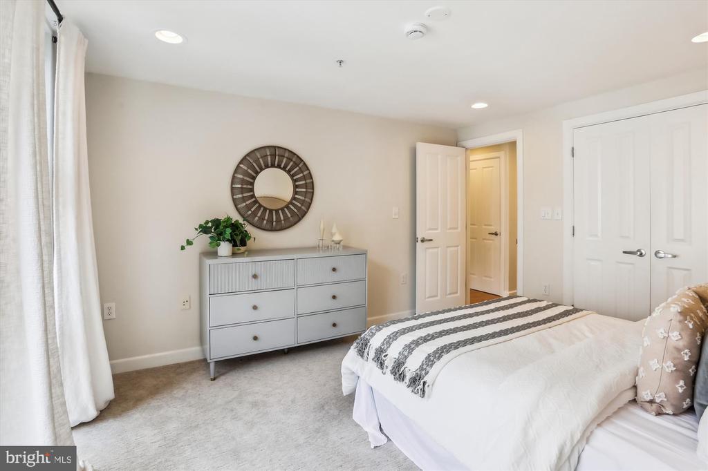 1421 Chapin St NW #32