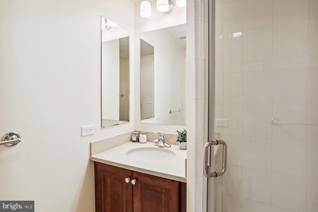 1421 Chapin St NW #32