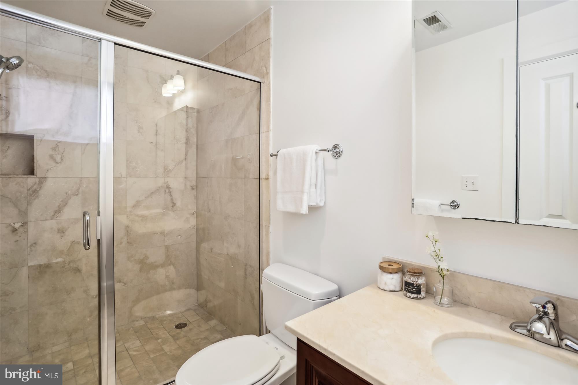 1421 Chapin St NW #32