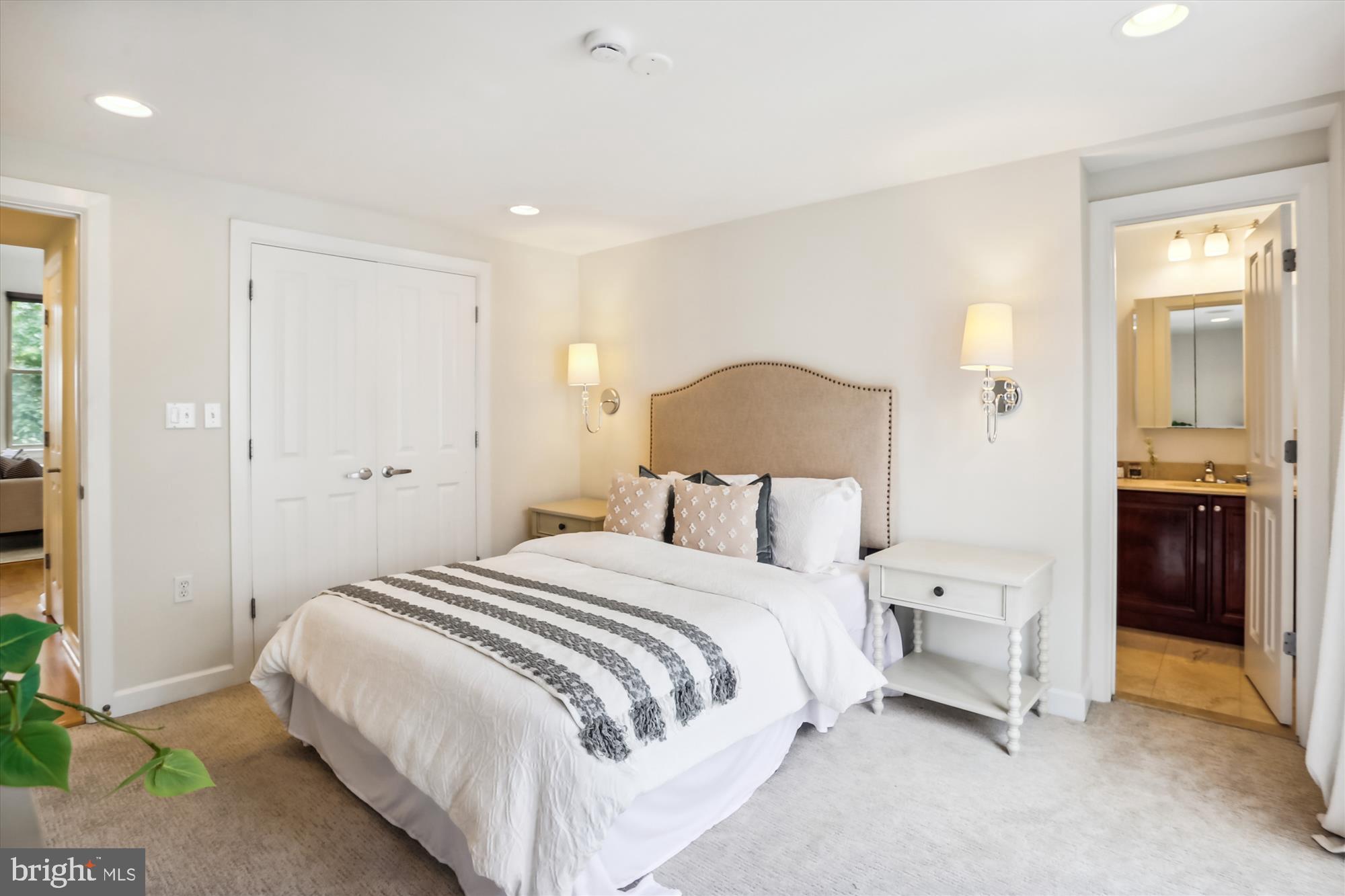 1421 Chapin St NW #32