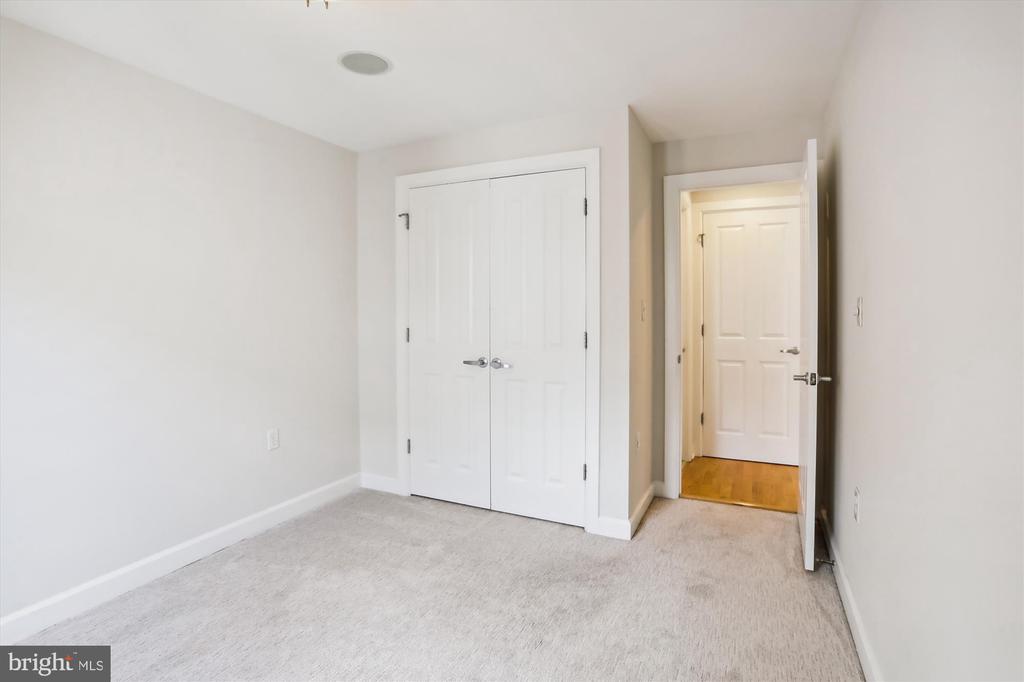 1421 Chapin St NW #32