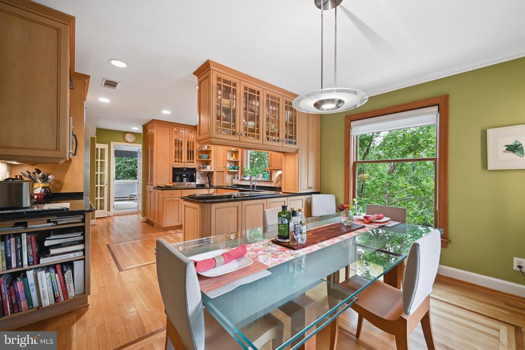 2808 29th Pl NW