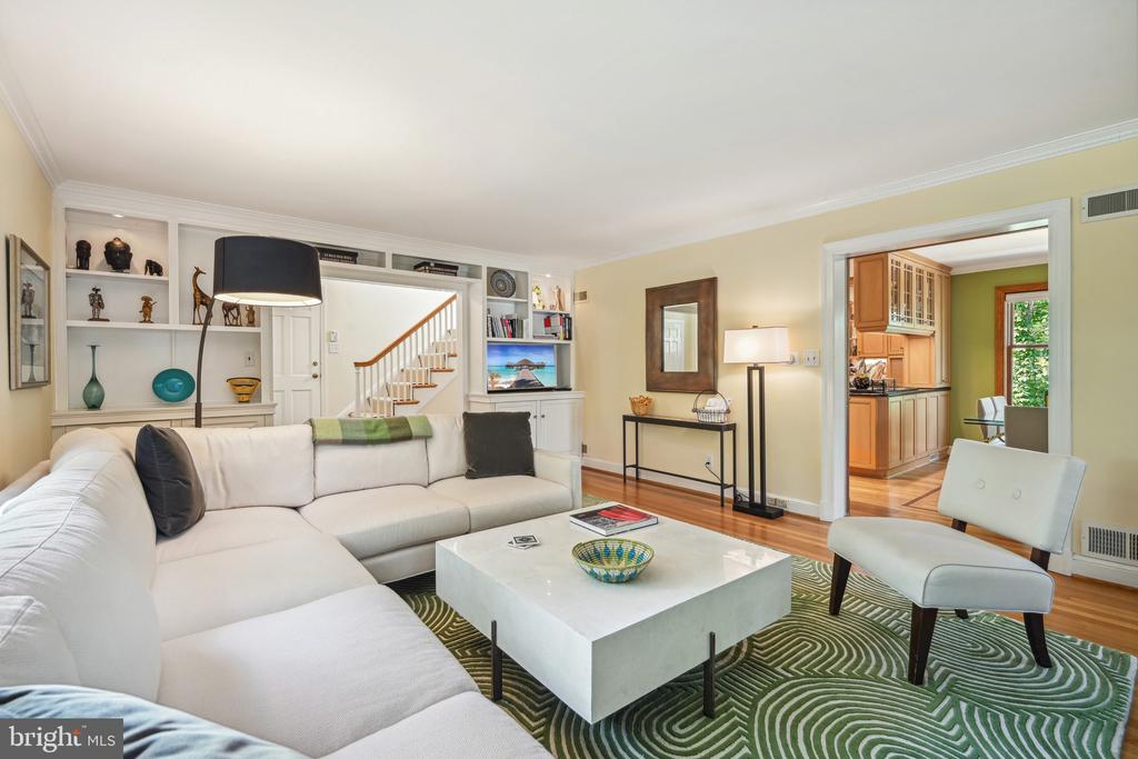 2808 29th Pl NW
