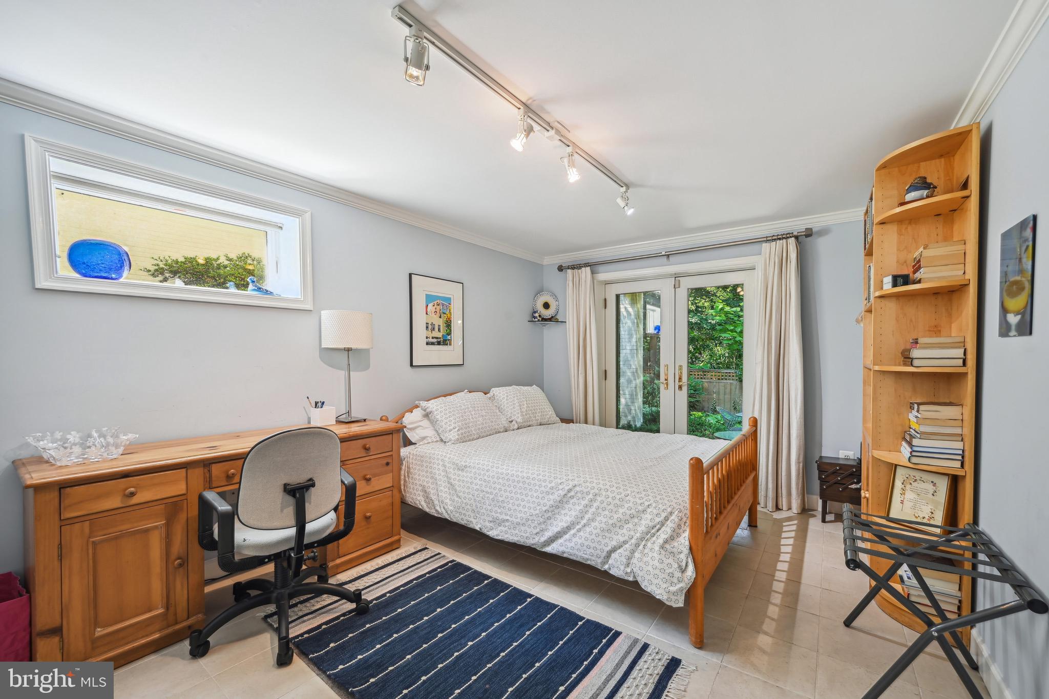 2808 29th Pl NW