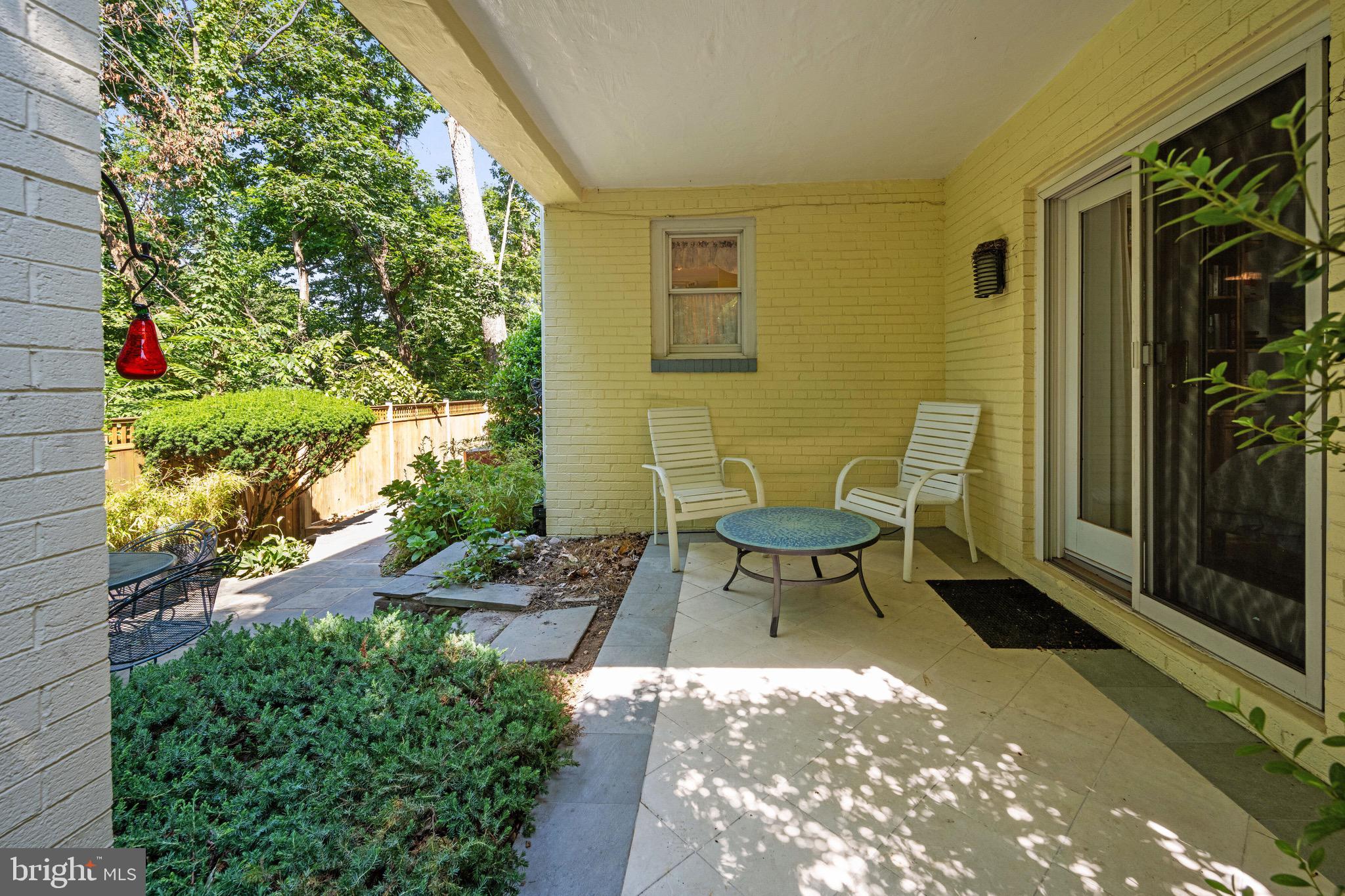 2808 29th Pl NW