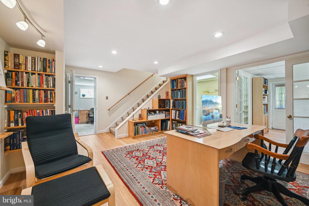 2808 29th Pl NW