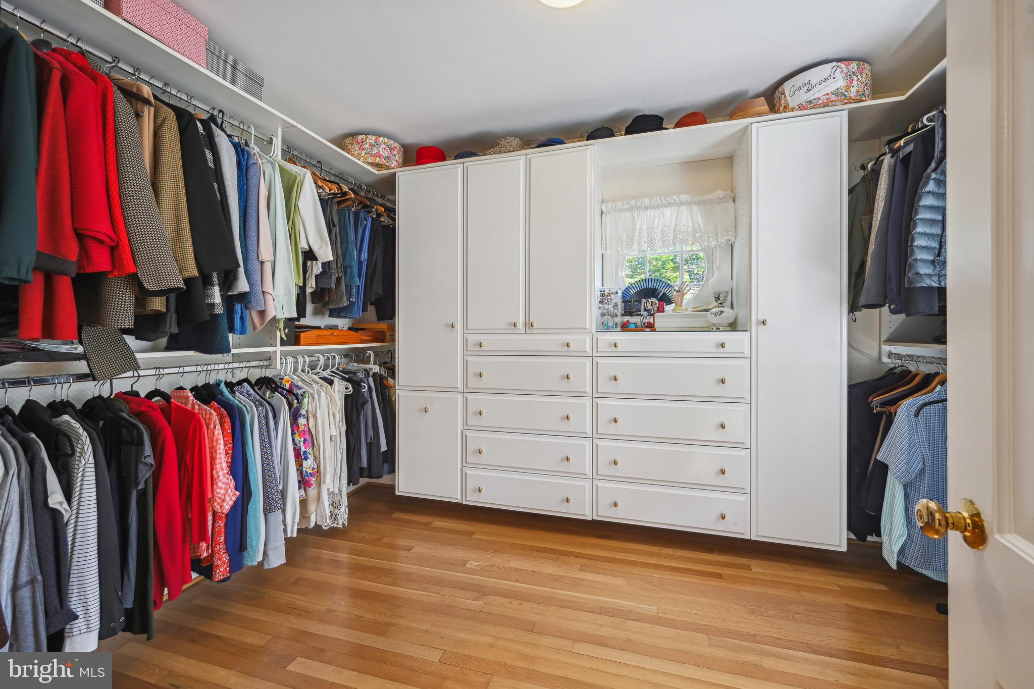 2808 29th Pl NW