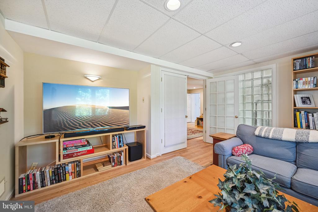 2808 29th Pl NW