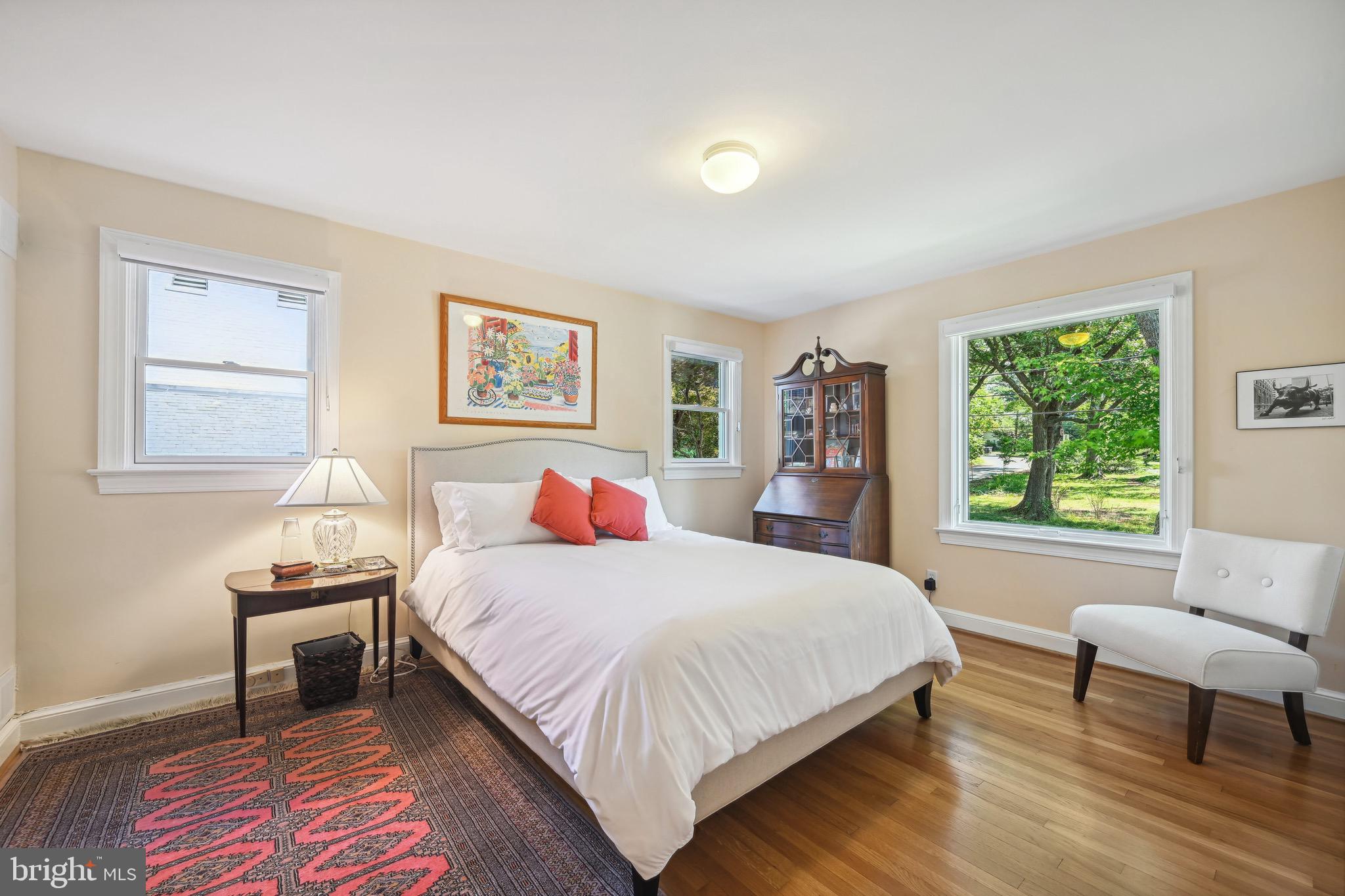 2808 29th Pl NW