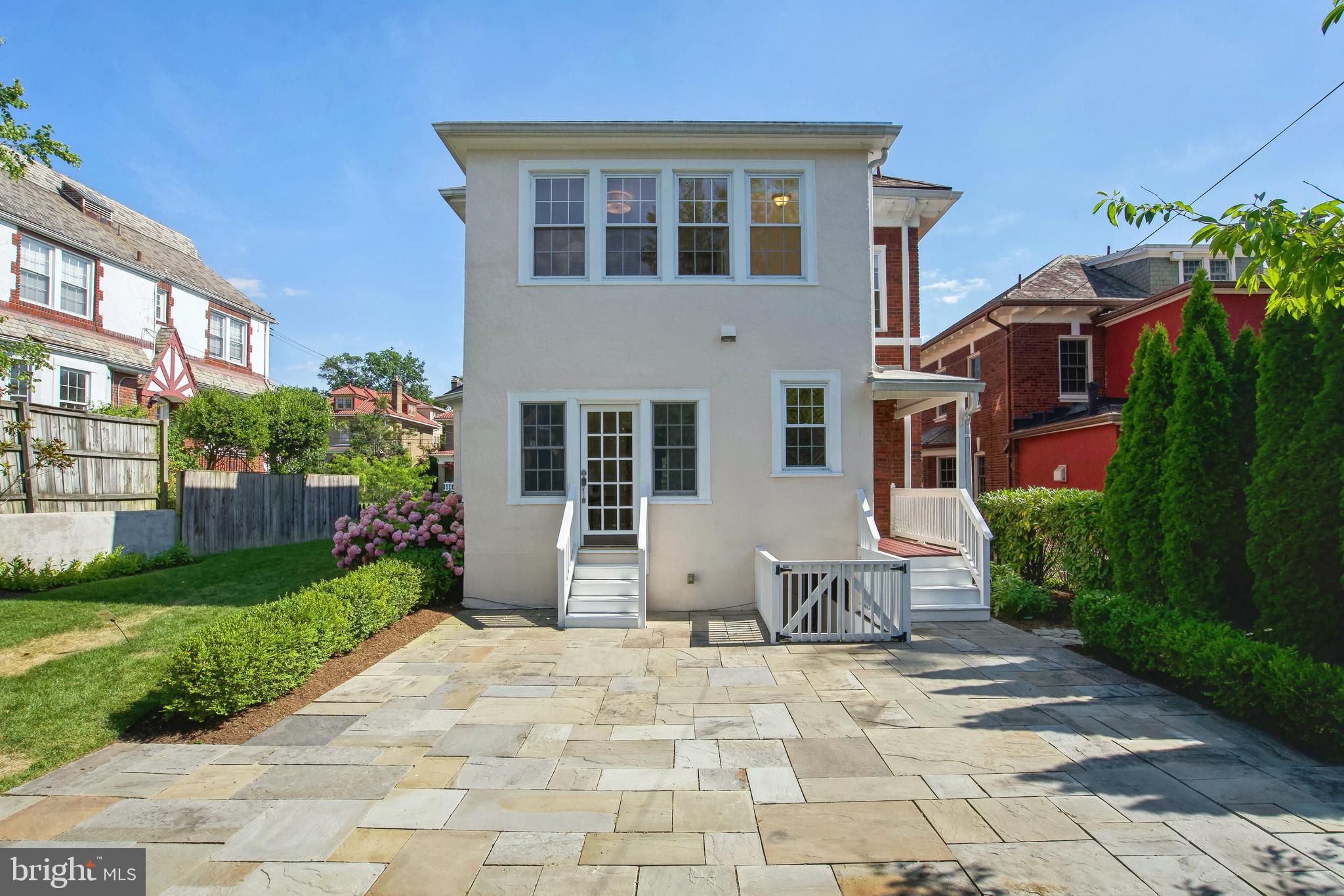 1705 Allison St NW