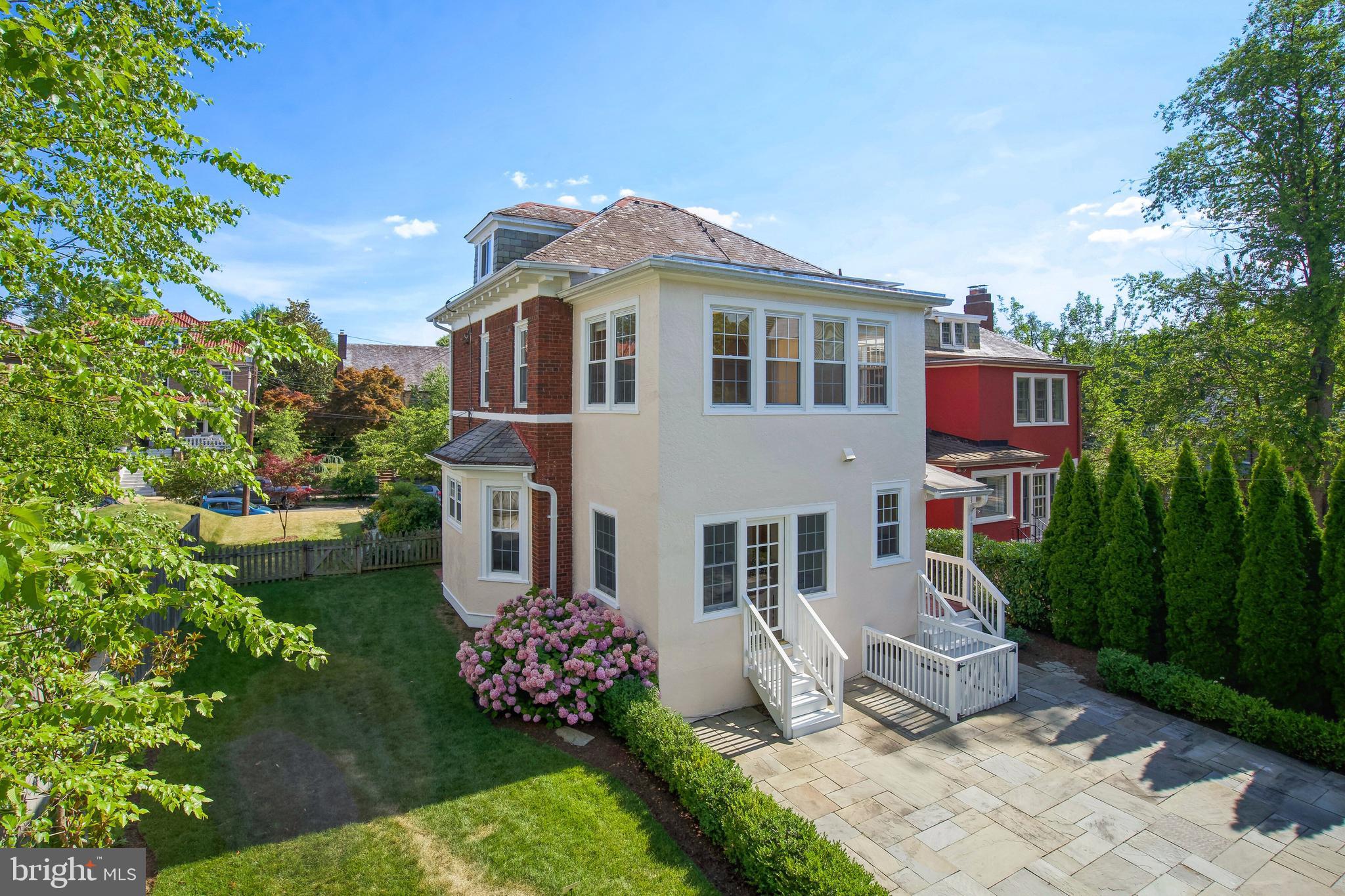 1705 Allison St NW