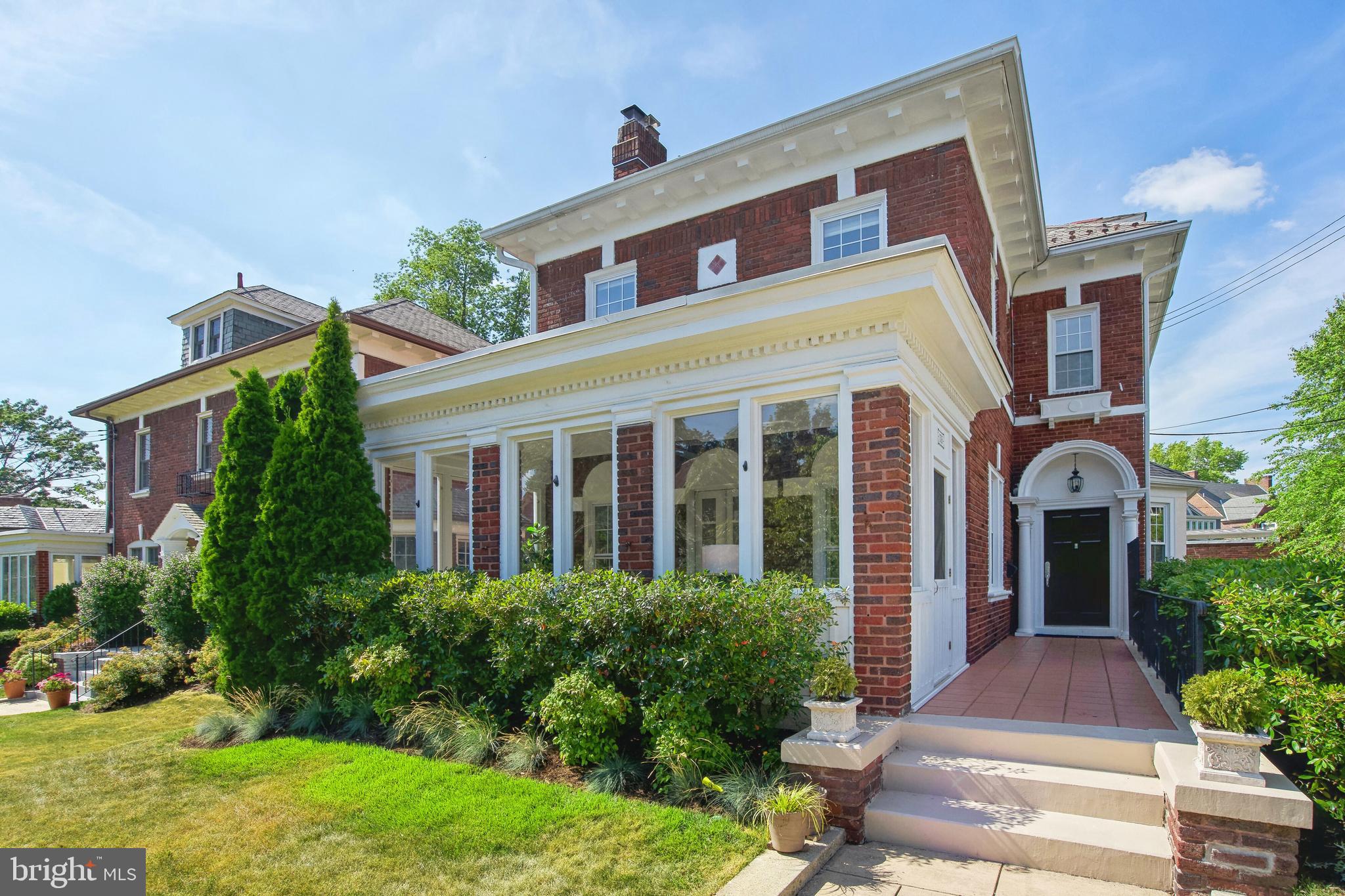 1705 Allison St NW