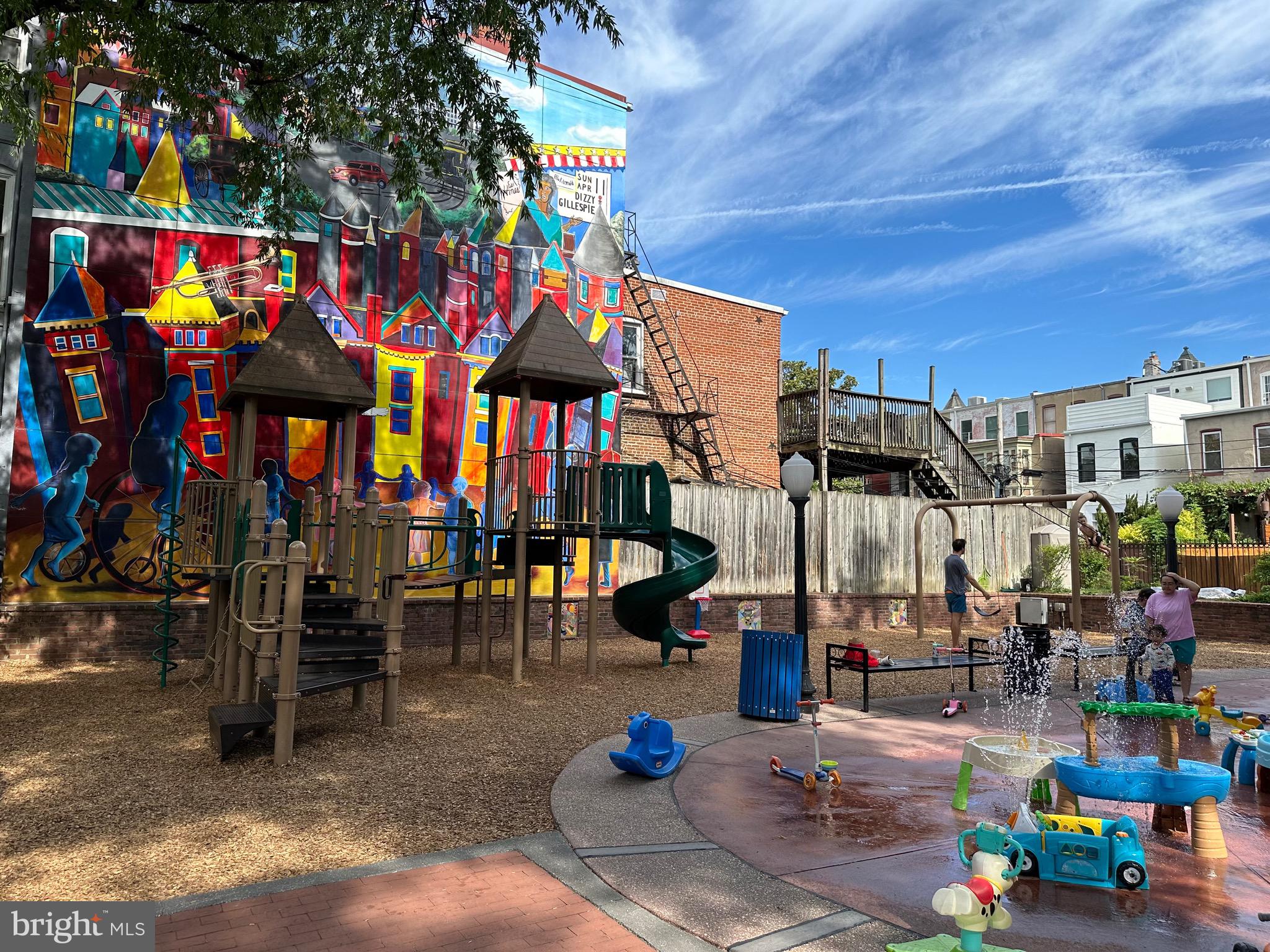 1714 10th St NW