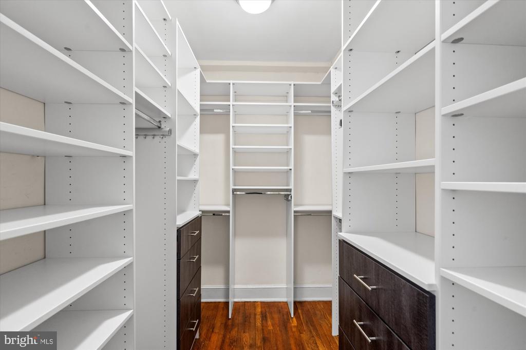 1910 Kalorama Rd NW #203