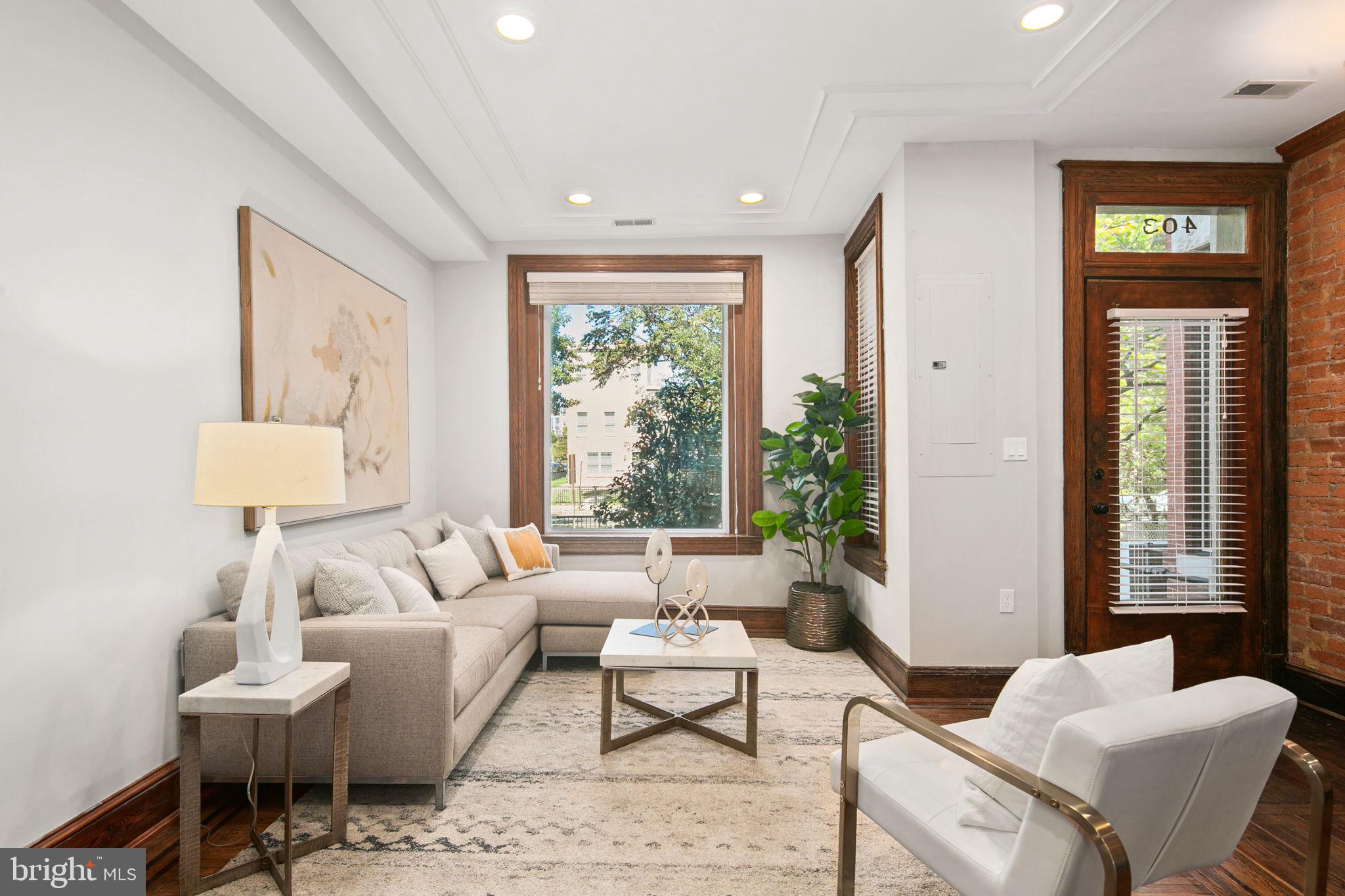 403 K St NE