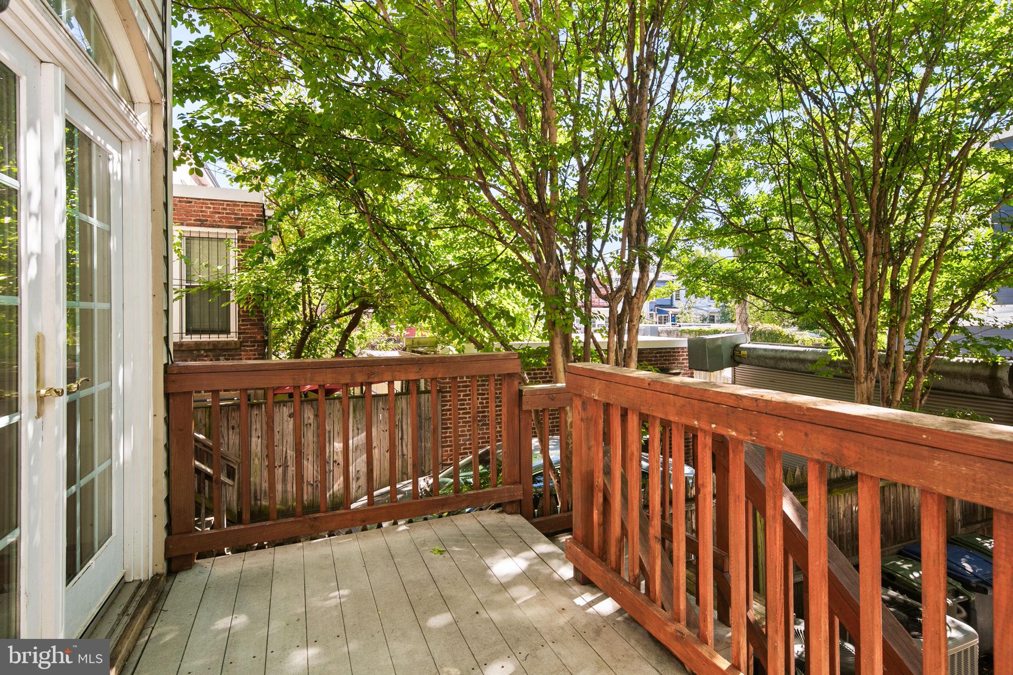 403 K St NE
