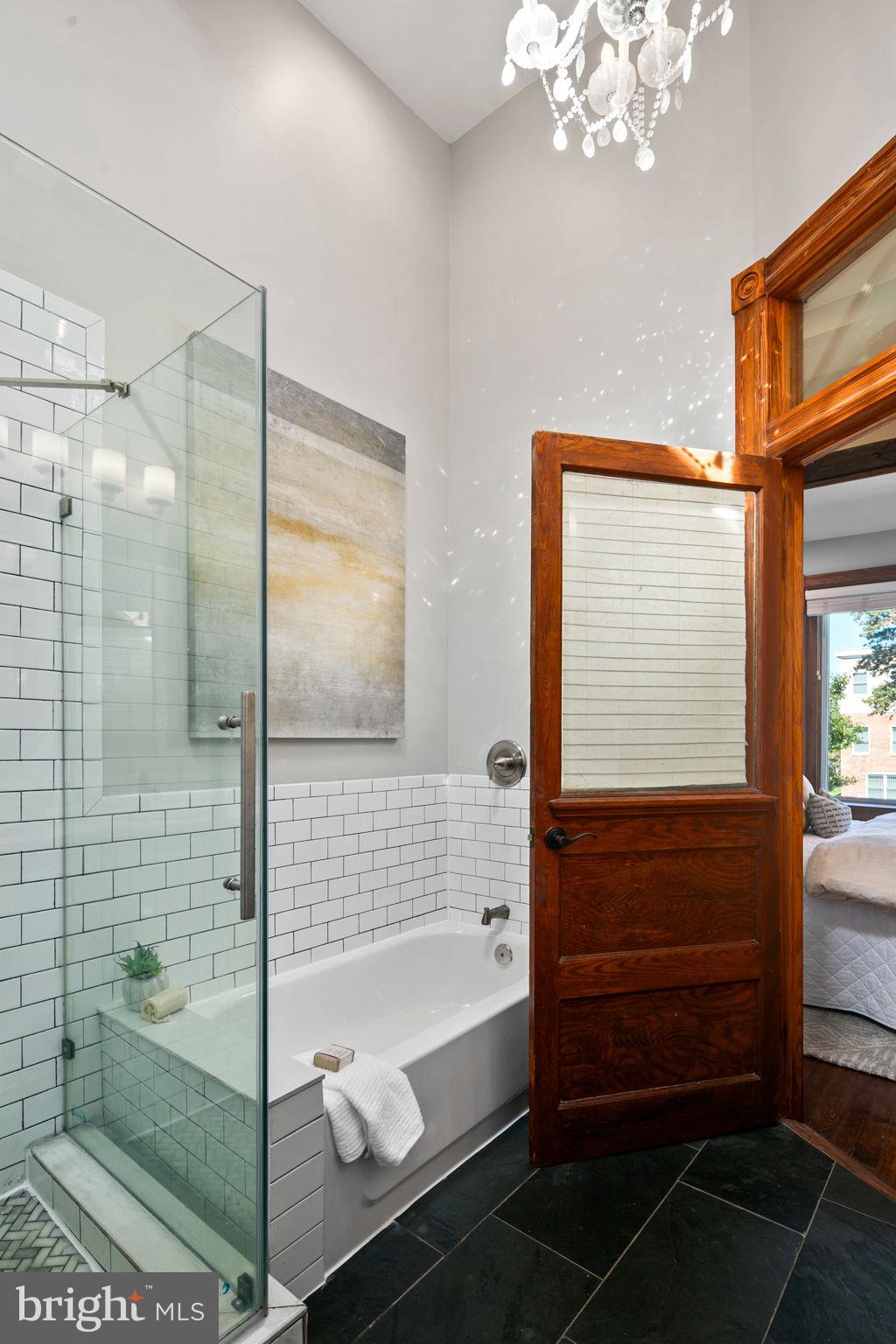 403 K St NE