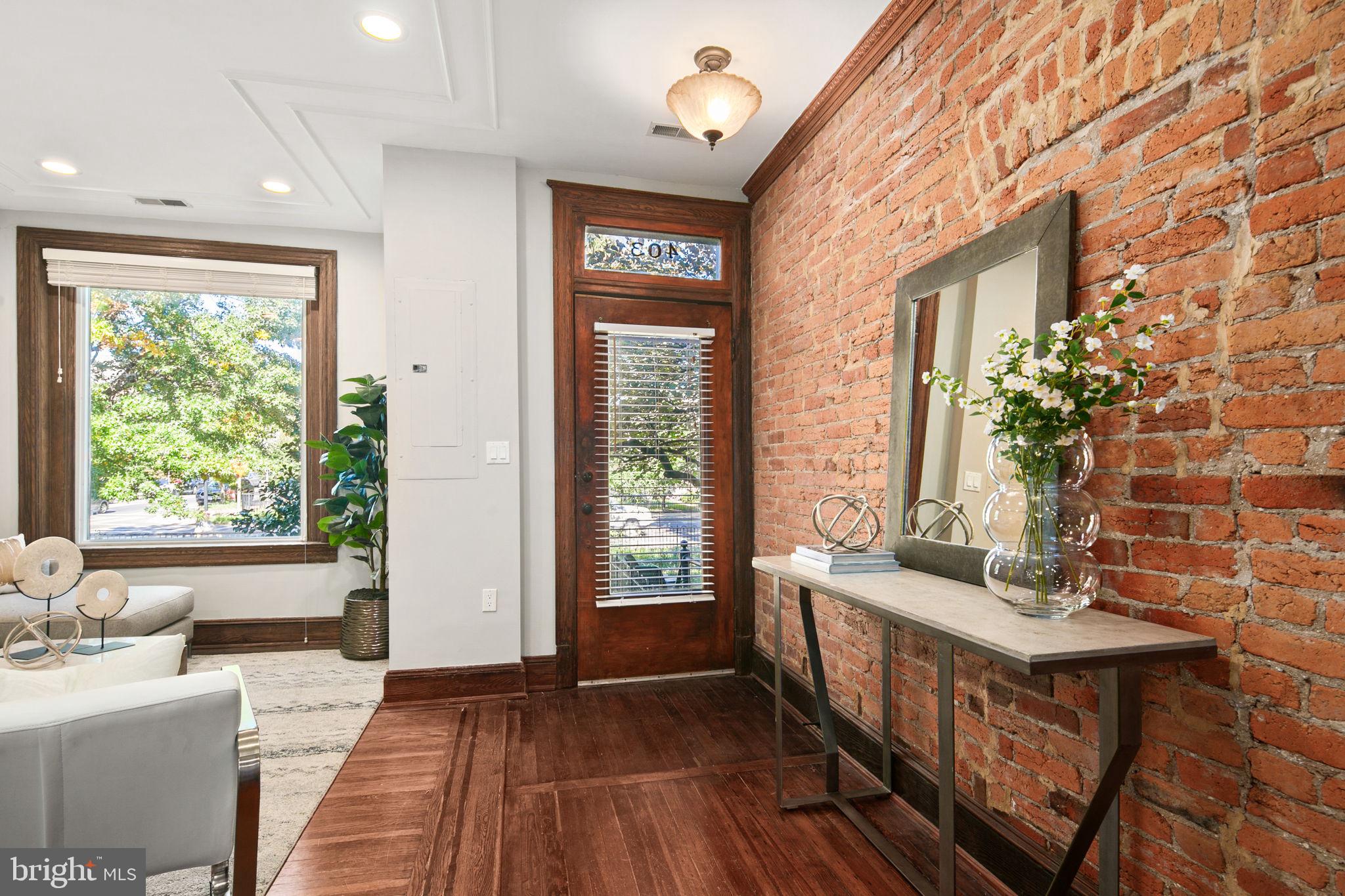 403 K St NE