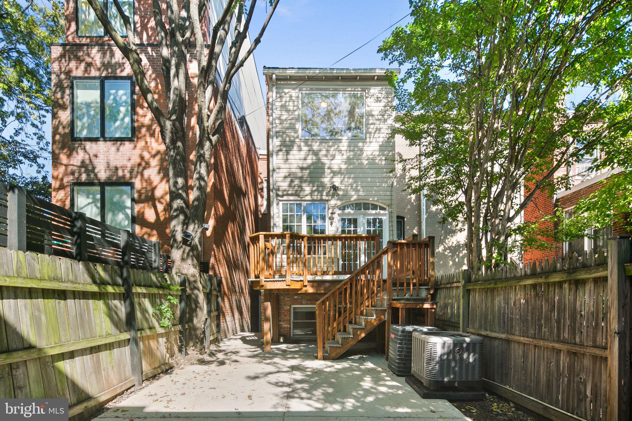 403 K St NE