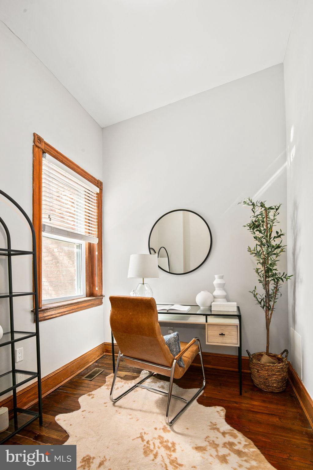403 K St NE