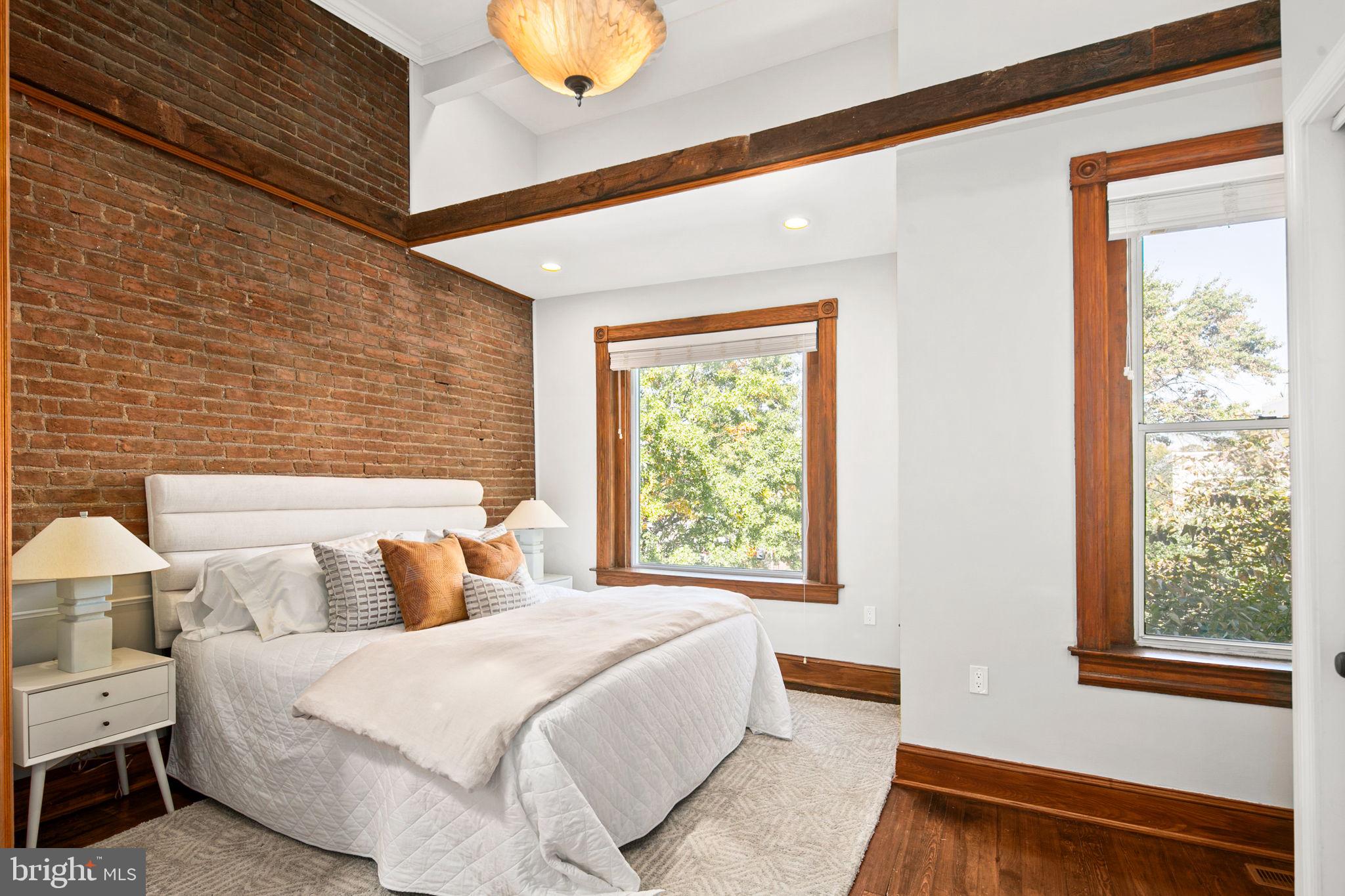 403 K St NE