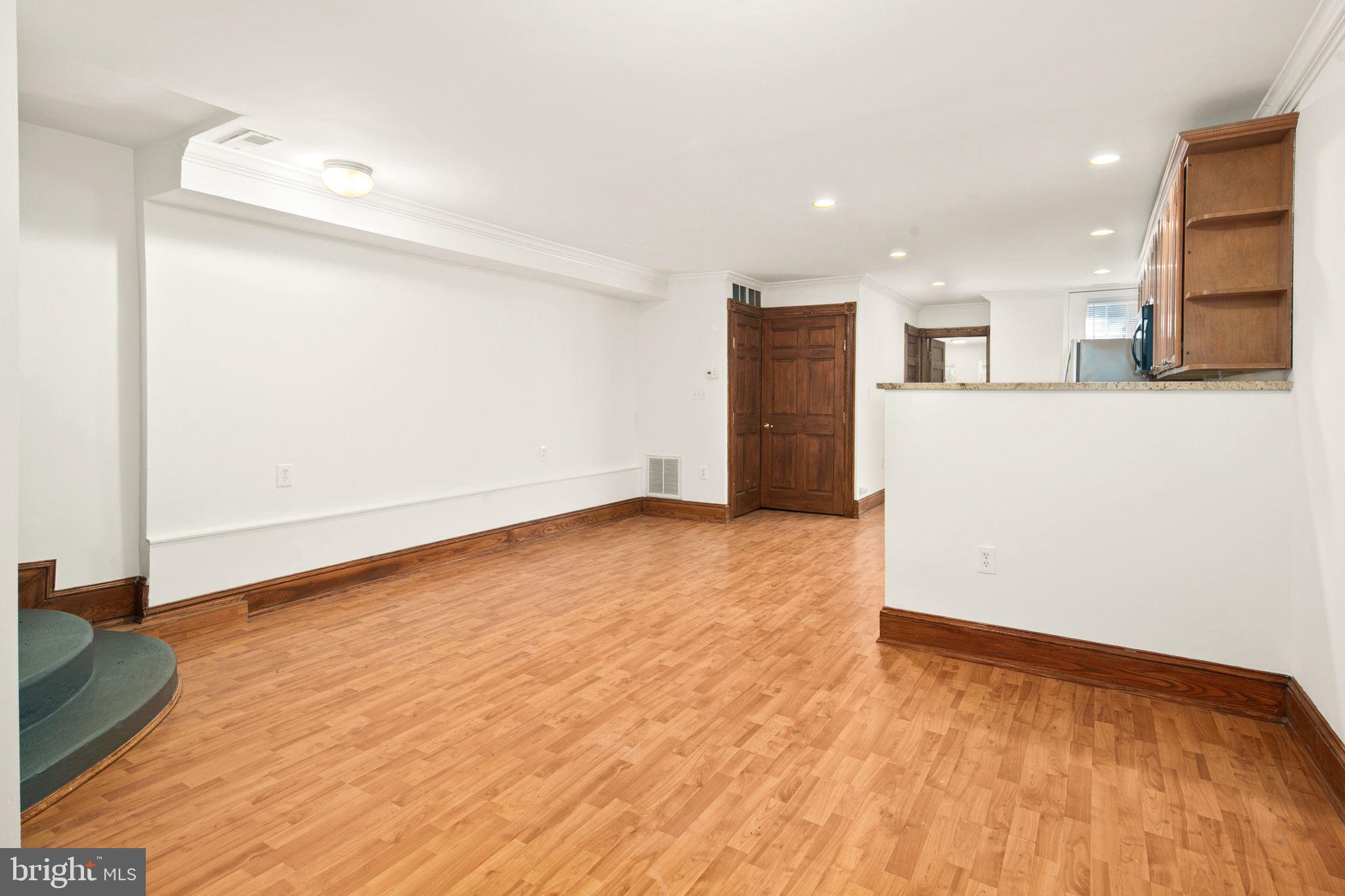 403 K St NE
