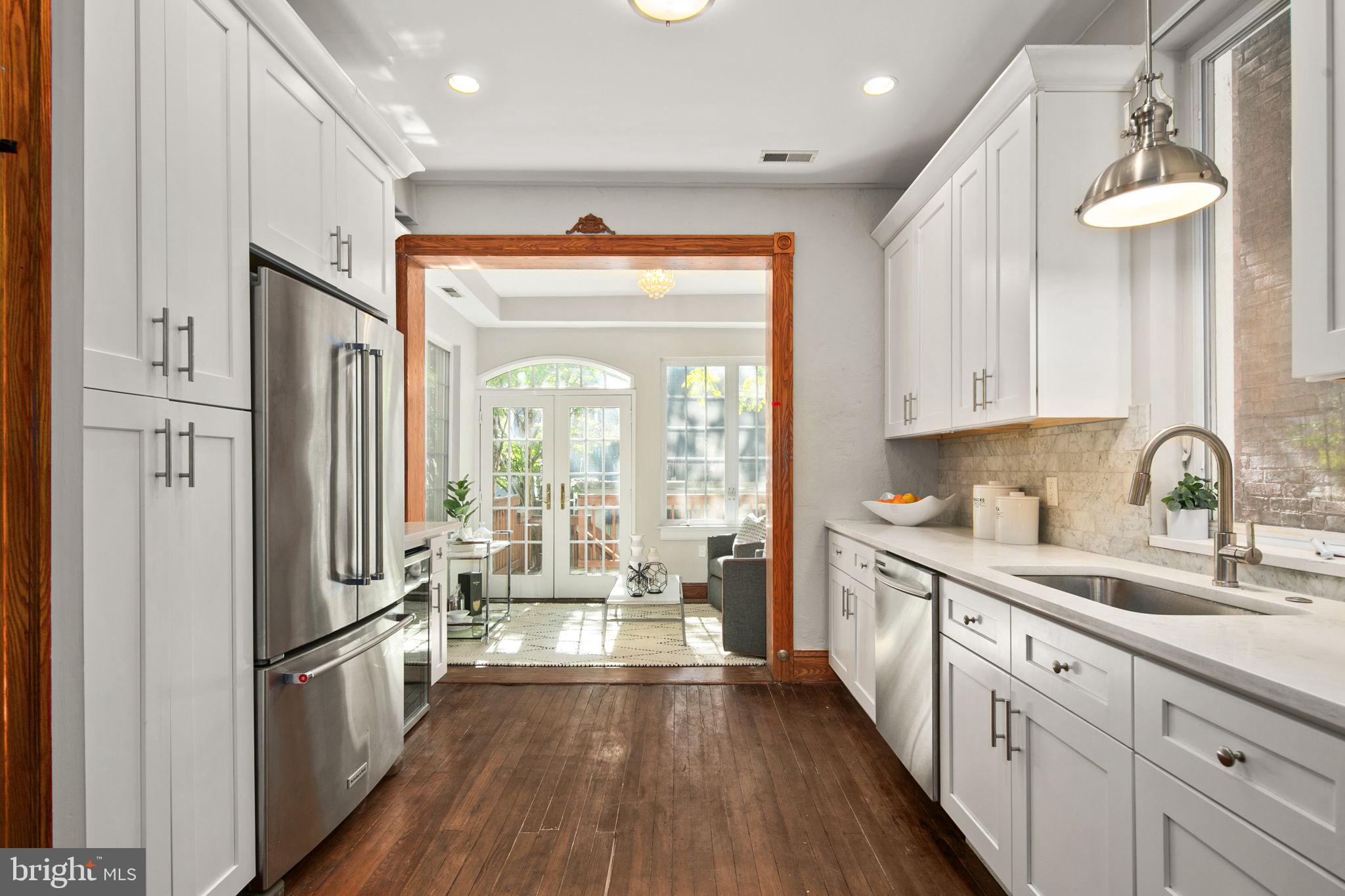 403 K St NE