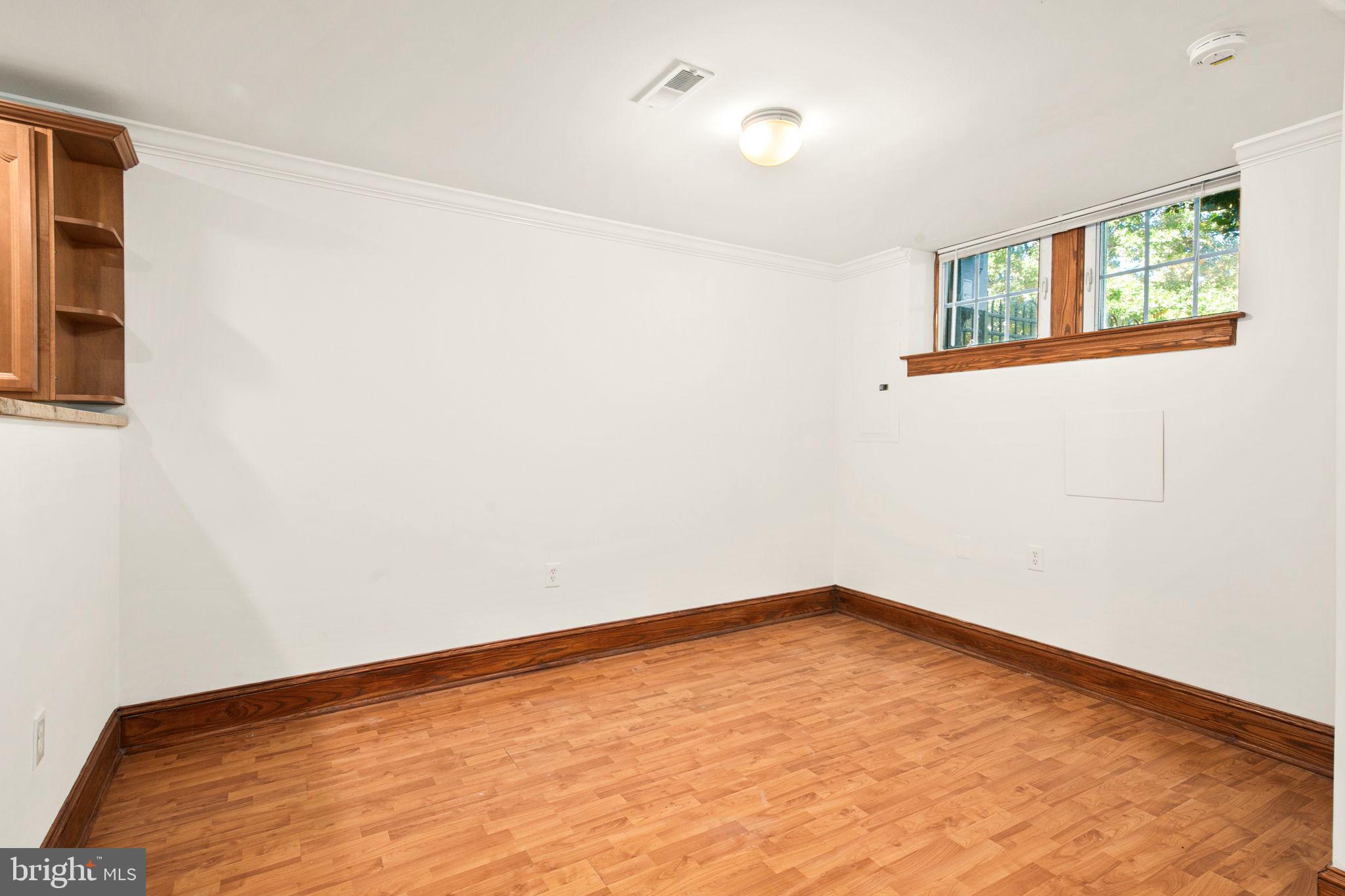 403 K St NE