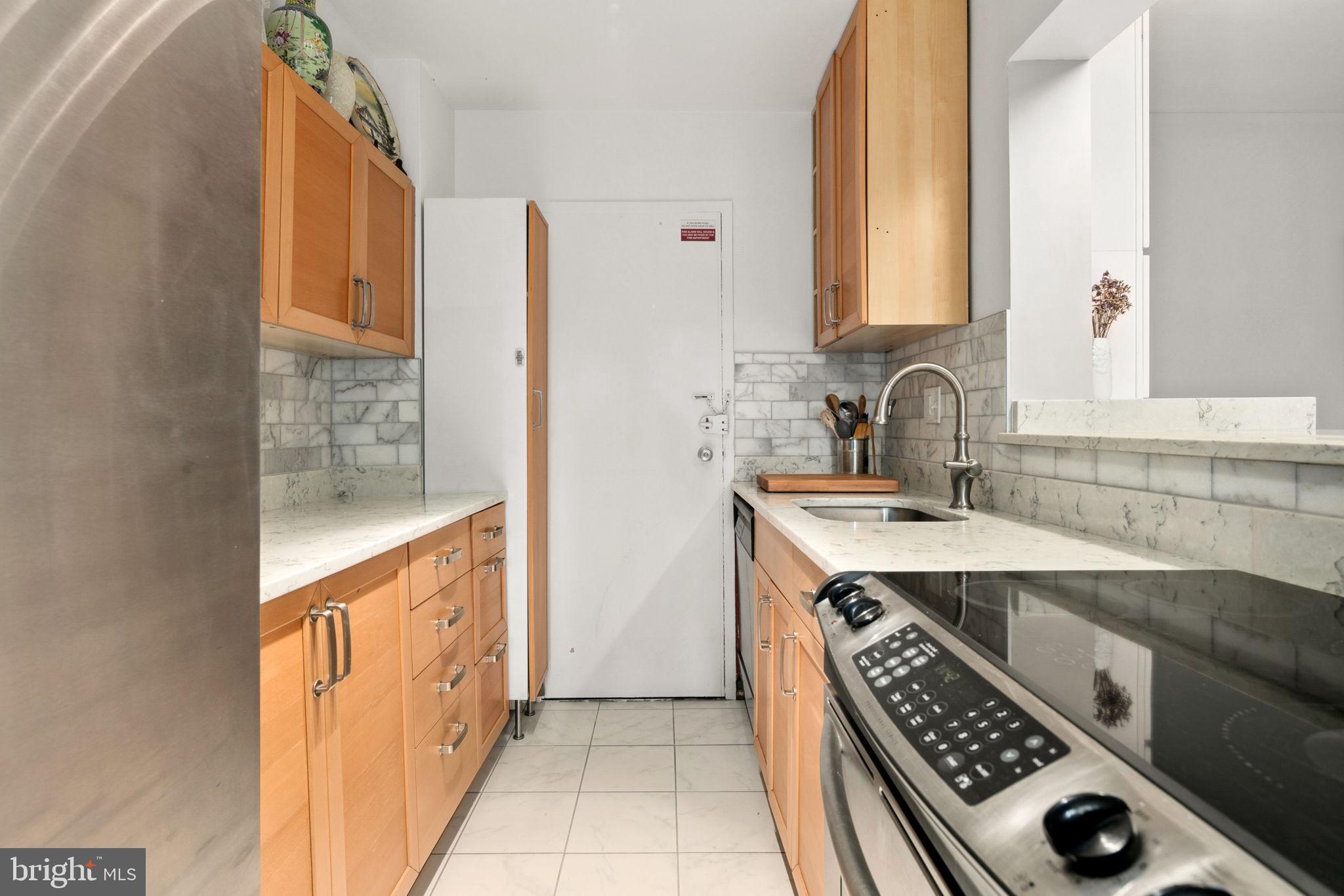 4600 Connecticut Ave NW #401