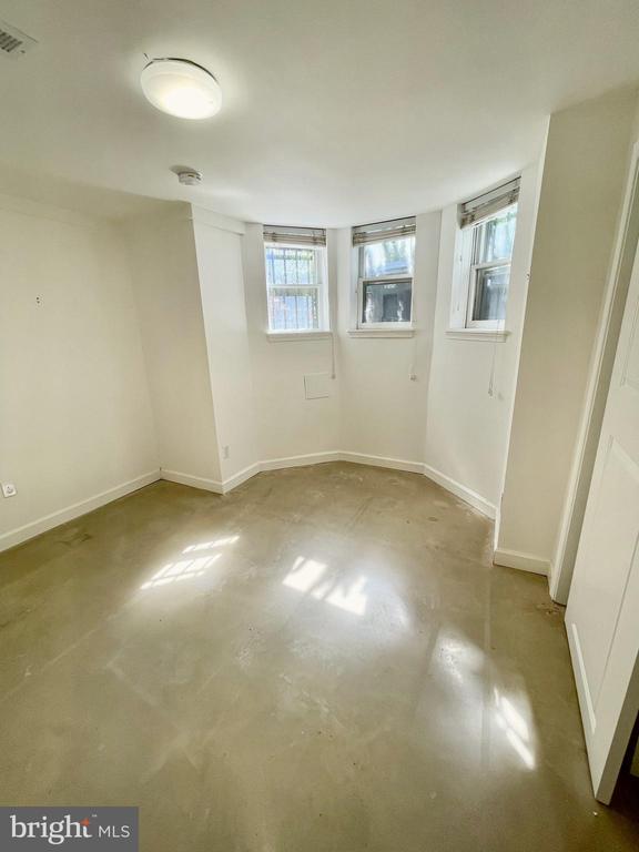 451 M ST NW #B